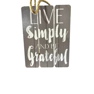 Live Simply and Be‎ Grateful Wood Sign Farmhouse Decor Wall Hanging